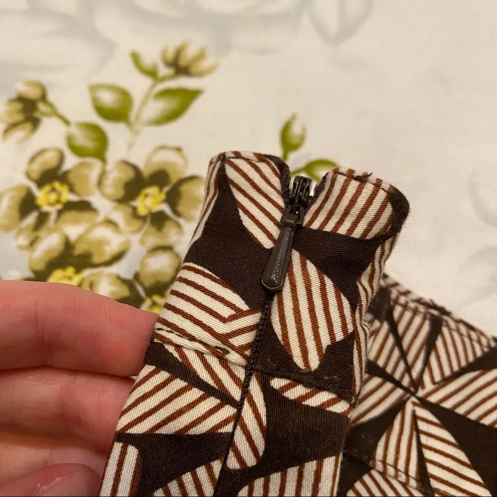 Willi Smith Size 4 Brown Floral Skirt